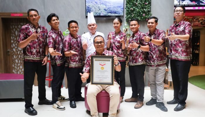 Fave Hotel Banjarmasin Raih Penghargaan MURI atas Aksi Peduli Lingkungan