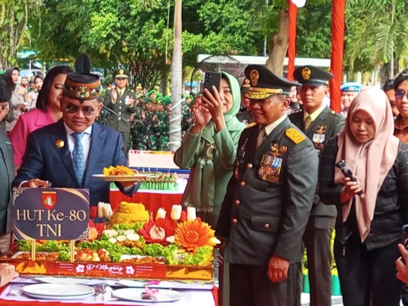 Gubernur Kalteng Hadiri Upacara HUT TNI Ke-80 1 IMG 20251005 WA0053 e1759657003161