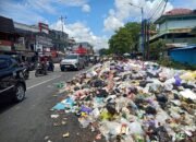 Tumpukan Sampah di Kuripan Disorot, DLH Janji Selesaikan Hari Ini 17 Tumpukan Sampah di Kuripan Disorot, DLH Janji Selesaikan Hari Ini