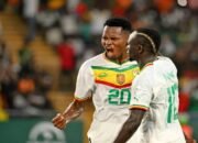 Nigeria, Gabon, dan Senegal Buka Asa Lolos ke Piala Dunia Usai Petik Kemenangan 27 Nigeria, Gabon, dan Senegal Buka Asa Lolos ke Piala Dunia Usai Petik Kemenangan