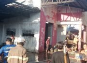 Kebakaran Landa Gudang Pengisian Bright Gas PT Goautama Banjarmasin 19 Kebakaran Landa Gudang Pengisian Bright Gas PT Goautama Banjarmasin