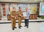 Kakanwil Kemenkum Kalsel dan Bupati Hulu Sungai Utara Tandai Penguatan Layanan Hukum dengan Penyerahan STR Posbankum‎‎