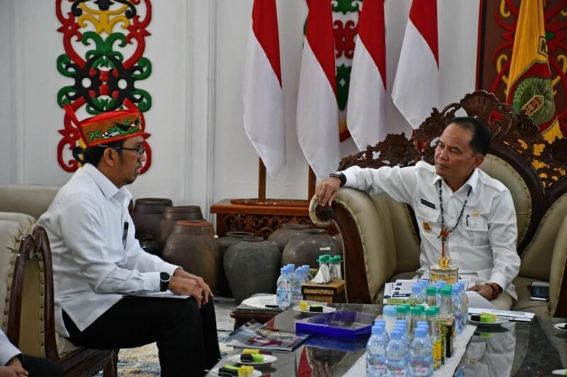 Gubernur Kalteng Terima Laporan dari BPKP 1 IMG 20251022 WA0007 e1761096702690