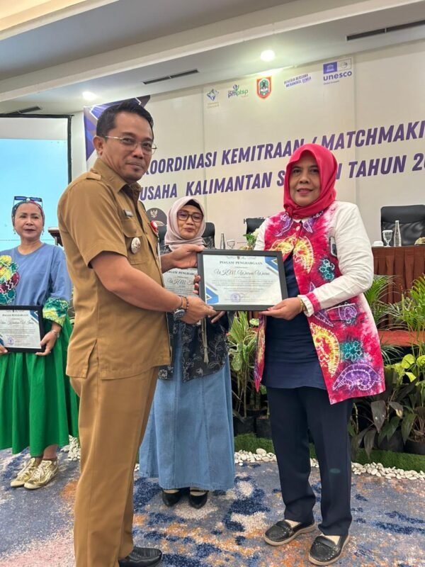 DPMPTSP Kalsel Perkuat Kemitraan Dunia Usaha dan UMKM Lewat Rakor Matchmaking 2025 1 IMG 20251027 WA0042 e1761567297501