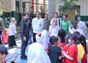 Dikunjungi Wagub Hasnuryadi, Murid-Murid SDN 1 Komet Banjarbaru Heboh 32 Dikunjungi Wagub Hasnuryadi, Murid-Murid SDN 1 Komet Banjarbaru Heboh