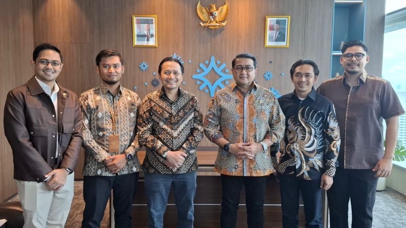 Wagub Kalsel Hasnuryadi Bahas Potensi Besar Ekonomi Kreatif bersama Manparekraf 1 WhatsApp Image 2025 10 03 at 14.39.28 800x450 1