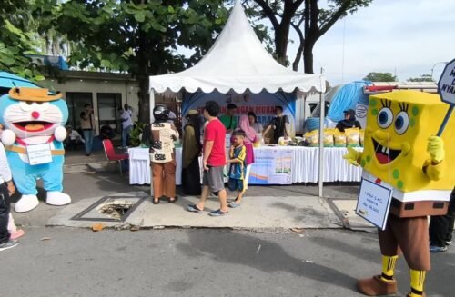 Lima Kali GPM Digelar Polda Kalsel di Kawasan Car Free Day, Ludeskan 30 Ton Beras SPHP 1 WhatsApp Image 2025 10 19 at 10.59.20 e1760861720636