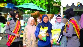 Gebyar 'GPM' Polda Kalsel Ludeskan 80 Ton Beras SPHP 1 gebyar