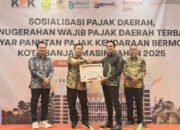 Pelindo Kalimantan Raih Penghargaan Wajib Pajak Daerah Terbaik I