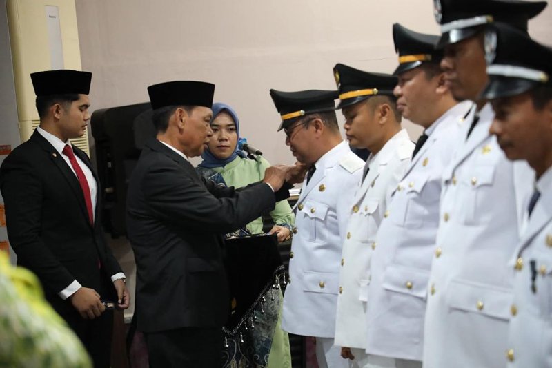 Puluhan Pejabat Administrator dan Pejabat Pengawas Dilantik 1 Hal 12 HSS 3 klm 12