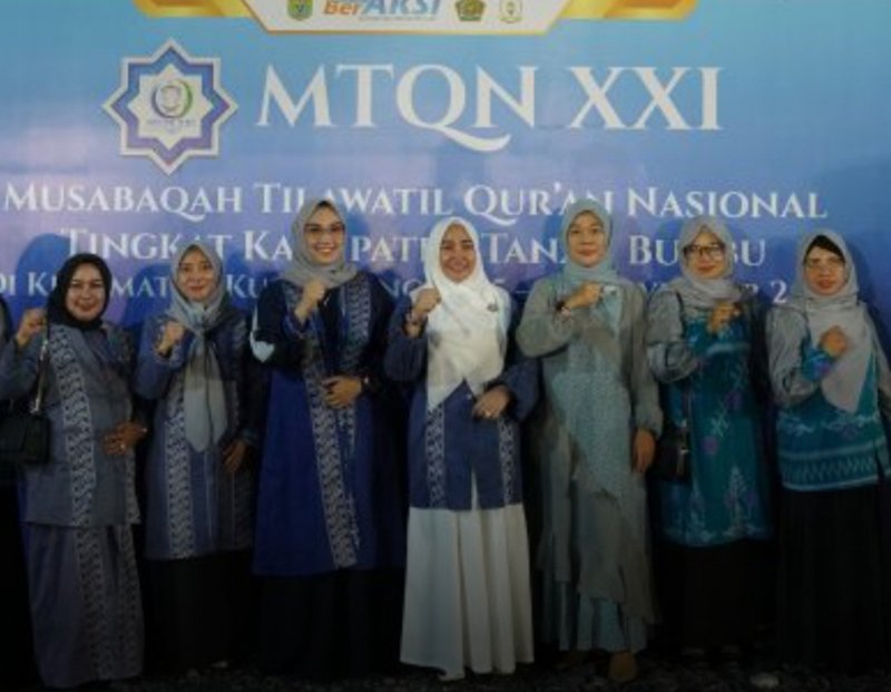 Ketua TP PKK Tanbu Hadiri Pembukaan MTQ Ke 21 Di Kecamatan Kusan Tengah 1 Hal 12 Tanbu 35 klm 12