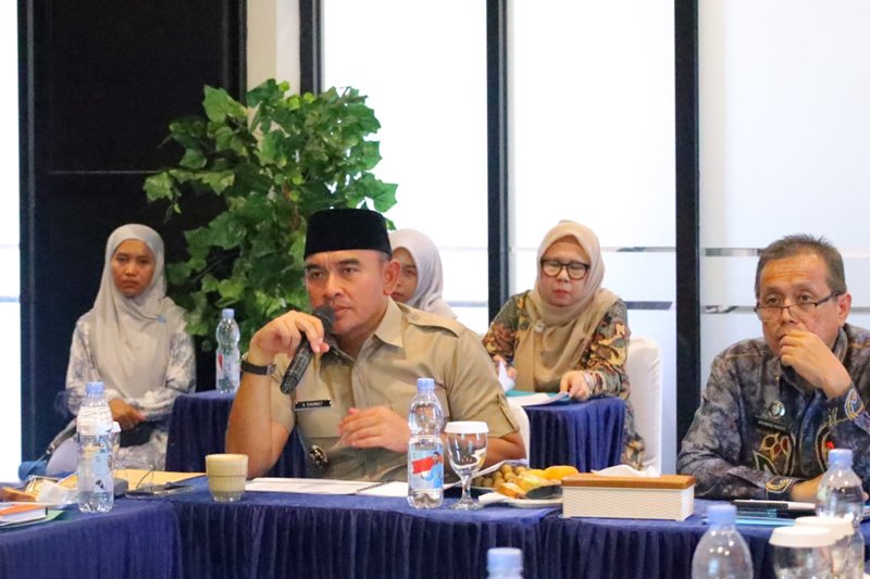 Komitmen Air Bersih: Bupati Targetkan Pelayanan PTAM Berkah Banua Maksimal 1 Hal 2 Tala 1 3 klm 16