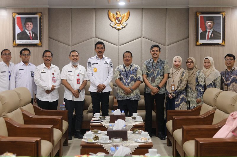 Hal 4 4 KLm Martapura Audiensi