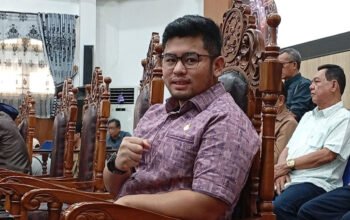 DPRD Apresiasi SIWO PWI Kalteng Peduli Terhadap SSB di Kapuas 7 Hal 4 Foto kontrak Kapuas 14