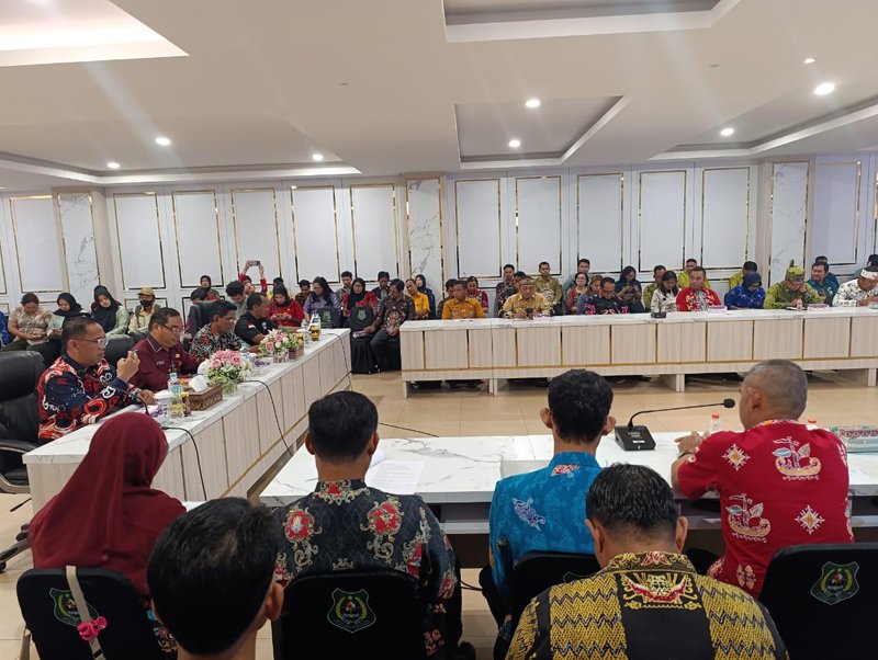 Hal 4 Foto kontrak Kapuas 7