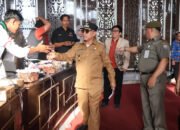 HM Rusli Hadiri Rapat Mediasi Bersama DPRD dan Masyarakat Pulau Laut Timur
