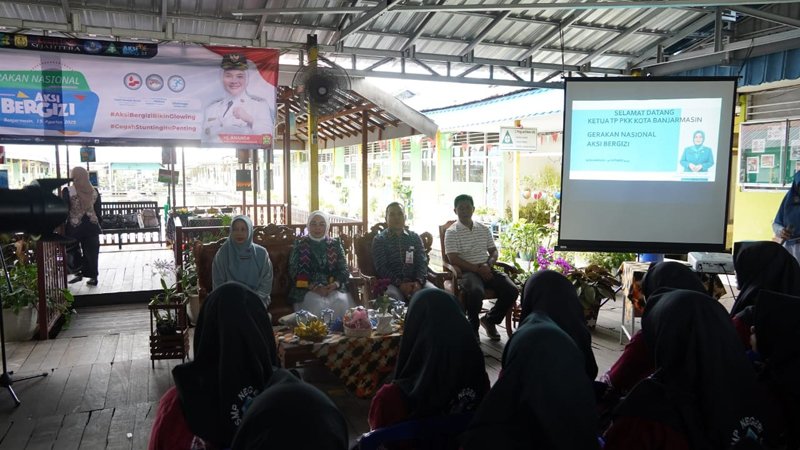 Remaja Putri Dibekali Edukasi Gizi, Banjarmasin Genjot Pencegahan Anemia dan Stunting 1 Hal 5 3 KLm Kontrak 1