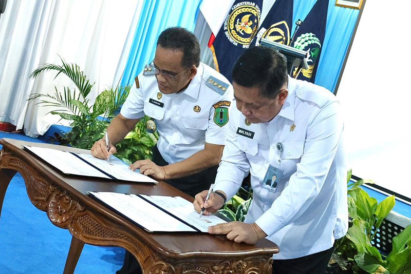 Dukung Fungsi Pemasyarakataan di Amuntai, Bupati HSU Terima Penghargaan 1 Hal 8 HSU 4 klm