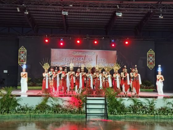 10 Sanggar dan Komunitas Seni Tampil Diacara Seni Budaya Digelar Taman Budaya Kalteng 1 IMG 20251101 WA0018