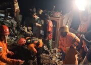 Lima Orang Tewas Tertimbun Longsor