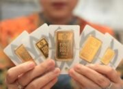 Emas Antam Turun Sebesar Ini