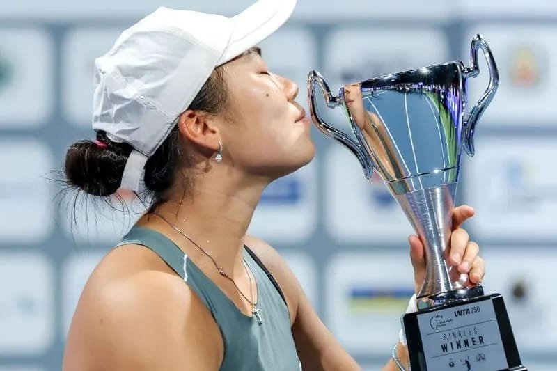 Setelah 23 Tahun, Janice Tjen Ukir Sejarah Petenis Indonesia Pertama Juarai Tunggal Putri WTA 1 IMG 20251103 WA0032