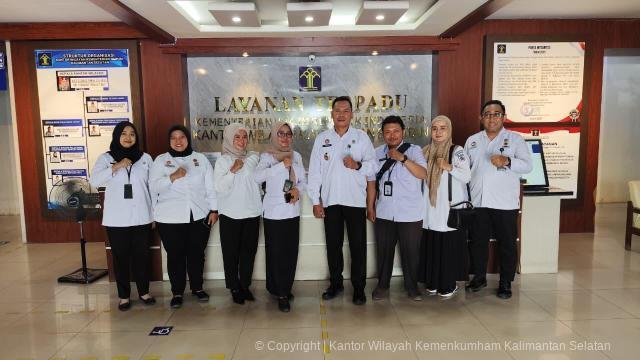 Kemenkum Kalsel Dukung Fasilitasi HKI bagi 25 Produk UMKM Banjarbaru 1 IMG 20251105 WA0053