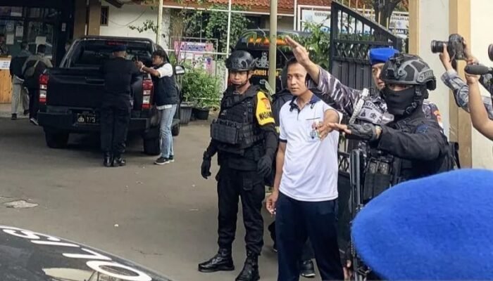 Dua Orang Terluka Peristiwa Ledakan di SMAN 72 Jakarta, Densus 88 Dalami Dugaan Unsur Terorisme