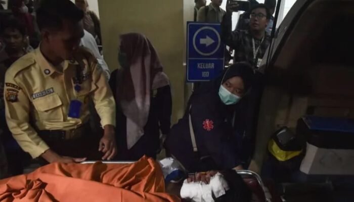 KPAI Sebut 14 Siswa Dirawat, 7 Perlu Operasi Akibat Ledakan di SMA 72 Jakarta