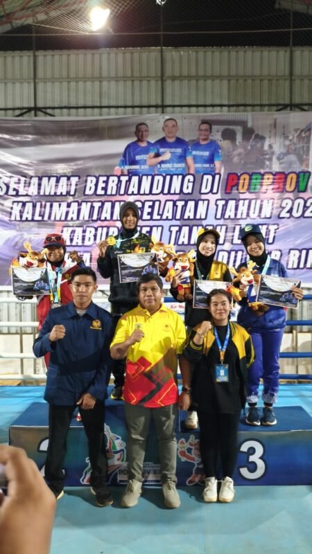 Muaythai HST Menuhi Target Sabet 10 Medali di Porprov Kalsel 2025 1 IMG 20251111 WA0040 scaled e1762846843497