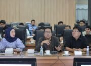 ‎Pembangunan Kantor DPRD Kalsel Mangkrak, Biro Hukum Disebut Hentikan Proyek, Sekda Pimpin Rapat Kaget
