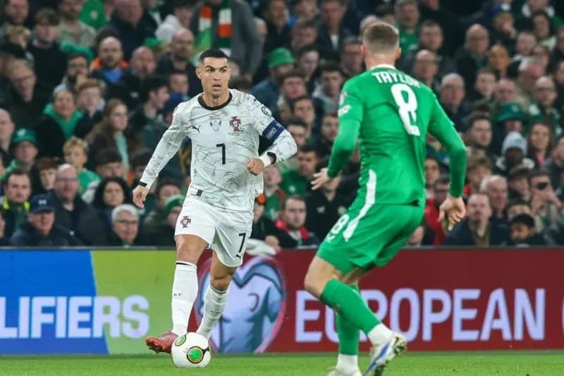 Ronaldo Kartu Merah, Portugal Dikalahkan Irlandia 0-2 1 IMG 20251114 WA0007