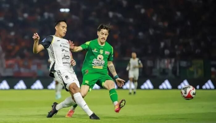 Gol Jarak Jauh Rizky Ridho ke Gawang Arema FC Masuk Nominasi Puskas 2025