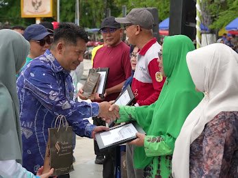 Samsul Rizal Ajak Masyarakat Wujudkan Generasi Sehat Lewat Peringatan HKN ke-61 1 IMG 20251116 WA0049