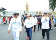 Bupati HSU H Sahrujani Ramaikan Bersama Ribuan Peserta Jalan Sehat Satu Abad Milad Muhammadiyah