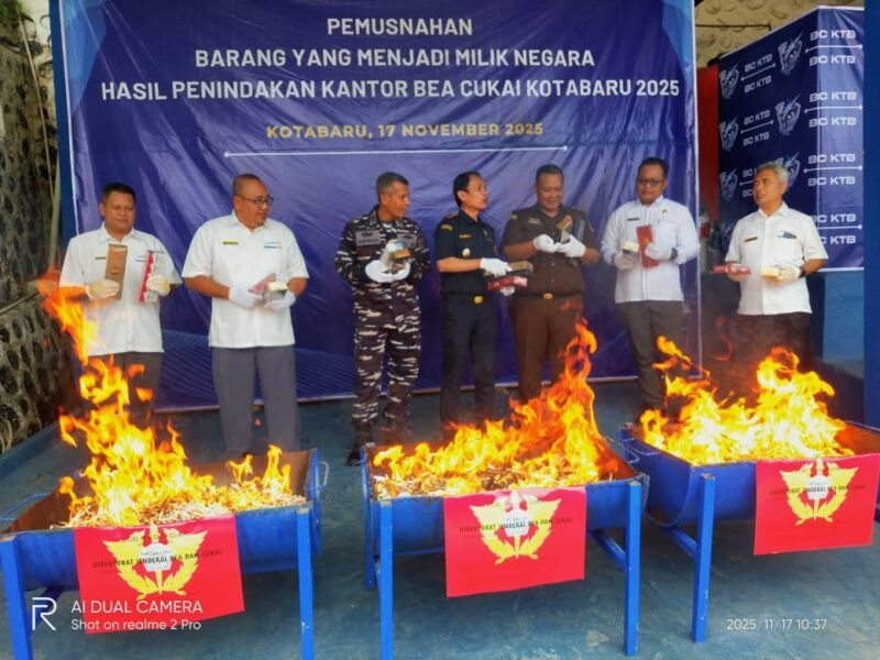 Bea Cukai Kotabaru Musnahkan Rokok Cukai Ilegal dan Minuman Alkohol 1 IMG 20251118 WA0008 e1763445834748