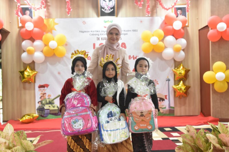 Fashion Show Cosplay Tingkatkan Kepercayaan Diri Anak TK Kartika V-25 Barabai 1 IMG 20251118 WA0010 1 e1763446585161