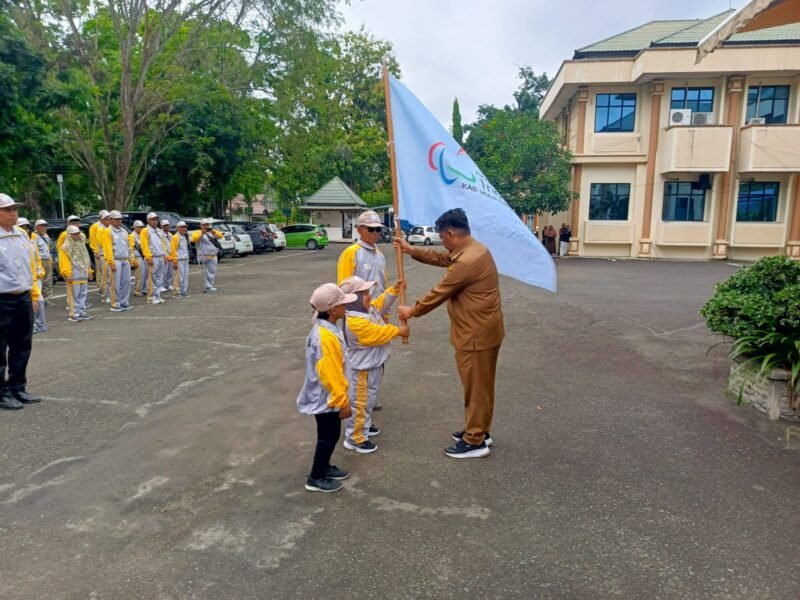 Samsul Rizal Lepas 78 Atlet Disabilitas ke Peparprov 2025 Kalsel 1 IMG 20251118 WA0017 e1763452413564