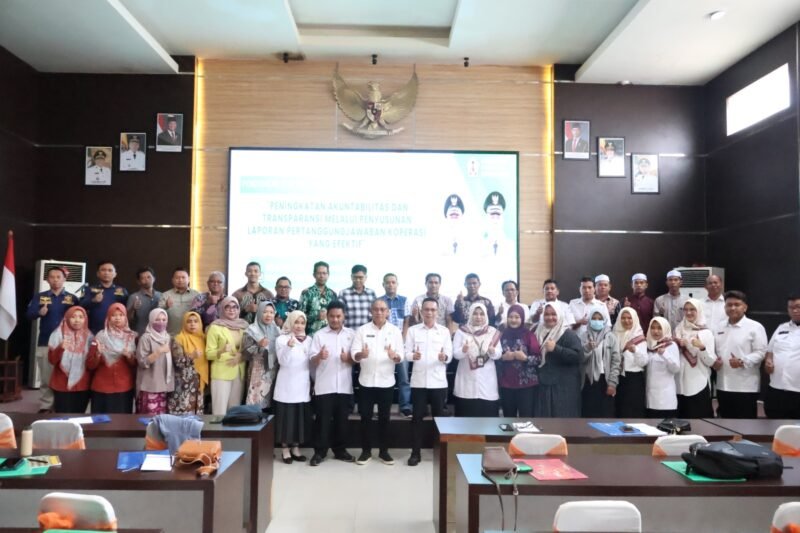 Pemkab Batola Dorong Wujudkan Manajemen Koperasi Profesional 1 IMG 20251118 WA0022 e1763453001331