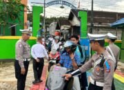 Polantas Polres Kotabaru Melakukan Pengecekan Kelengkapan Roda Dua Siswa SMA