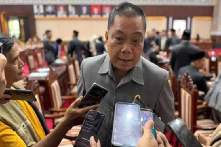 Ketua Komisi IV DPRD Kalteng Beri Saran Atasi Konflik Lahan Masih Marak 1 IMG 20251121 WA0026