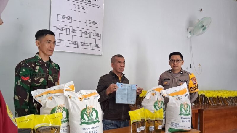 Sinergi Babinsa dan Pemkab HST Salurkan Bantuan Pangan di Barabai 1 IMG 20251122 WA0029 scaled e1763783319182