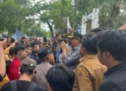 Supian HK Turun Langsung Temui Massa, Janji Sampaikan Aspirasi Penolakan KUHAP Baru ke Pusat