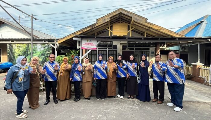 Jelang Pelantikan Pengurus, IKA Unair Kalsel Gelar Pasar Murah, Pemeriksaan Kesehatan dan Konsultasi Hukum Gratis