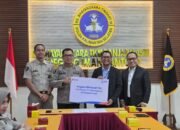 BRI Serahkan Bantuan 8 Unit Tempat Tidur Pasien untuk RS Bhayangkara Banjarmasin