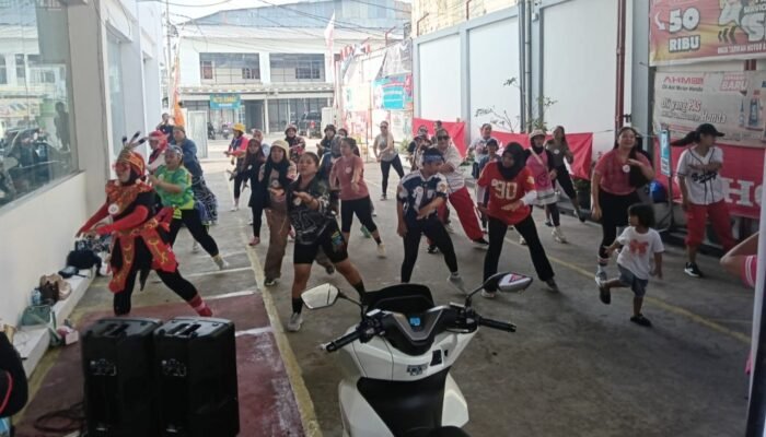 Zumba Party Honda Teladan Baru: Energi Positif dan Kebersamaan dalamSatu Irama