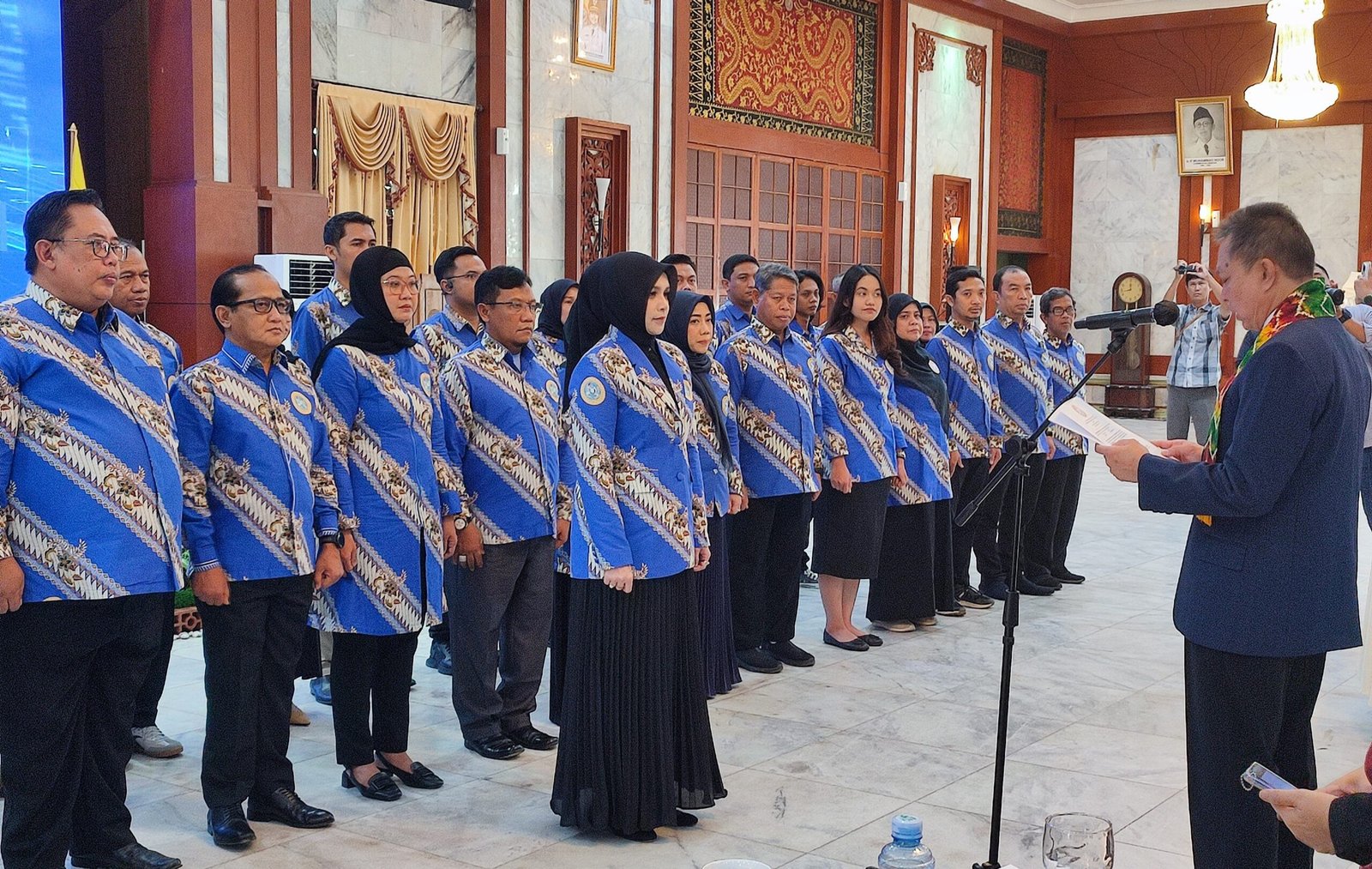 IKA Unair Kalsel Resmi Dikukuhkan, Dorong Penguatan Program Sosial dan Pemberdayaan Masyarakat 1 IMG 20251129 154515 scaled