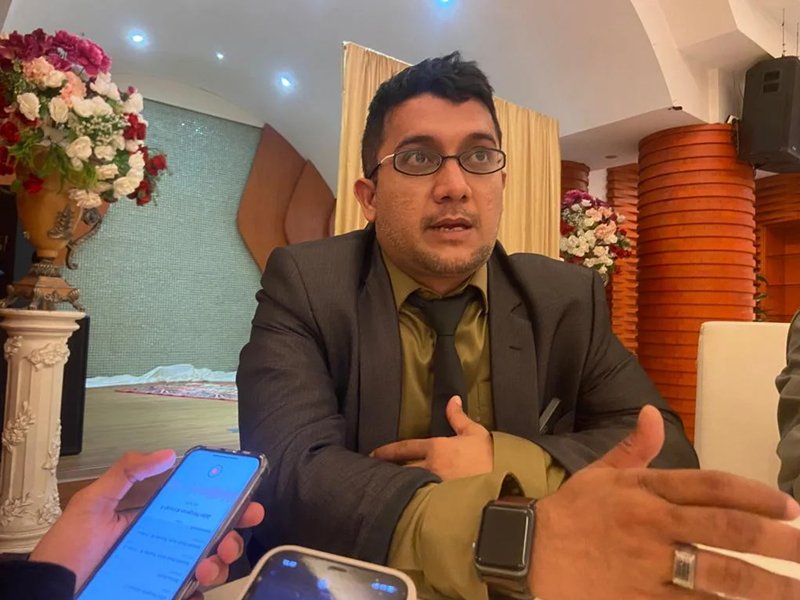 1 1 klm DISDIK PENGMANAT Dekan Hukum Afif Khalid