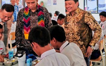 1 utama 4 klm 75 cm Kontrak Pemprov 3 Wamendagri dan Wagub Kalsel kunjungi sekolah rakyat