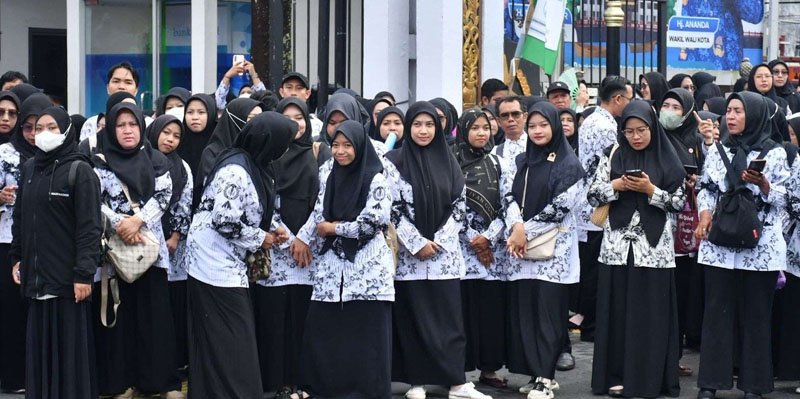 1 utama 7 klm 5 cm nasib guruu